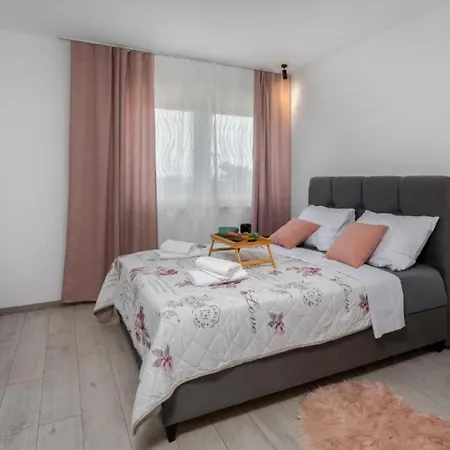 Villa Fran Šmrika